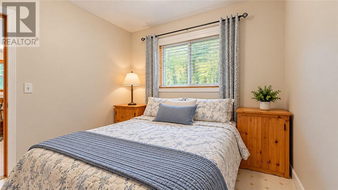 760 Ice Lake Drive — photo 29