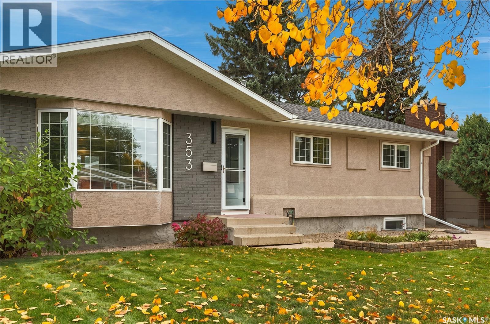 353 Guelph CRESCENT, Saskatoon — photo 2