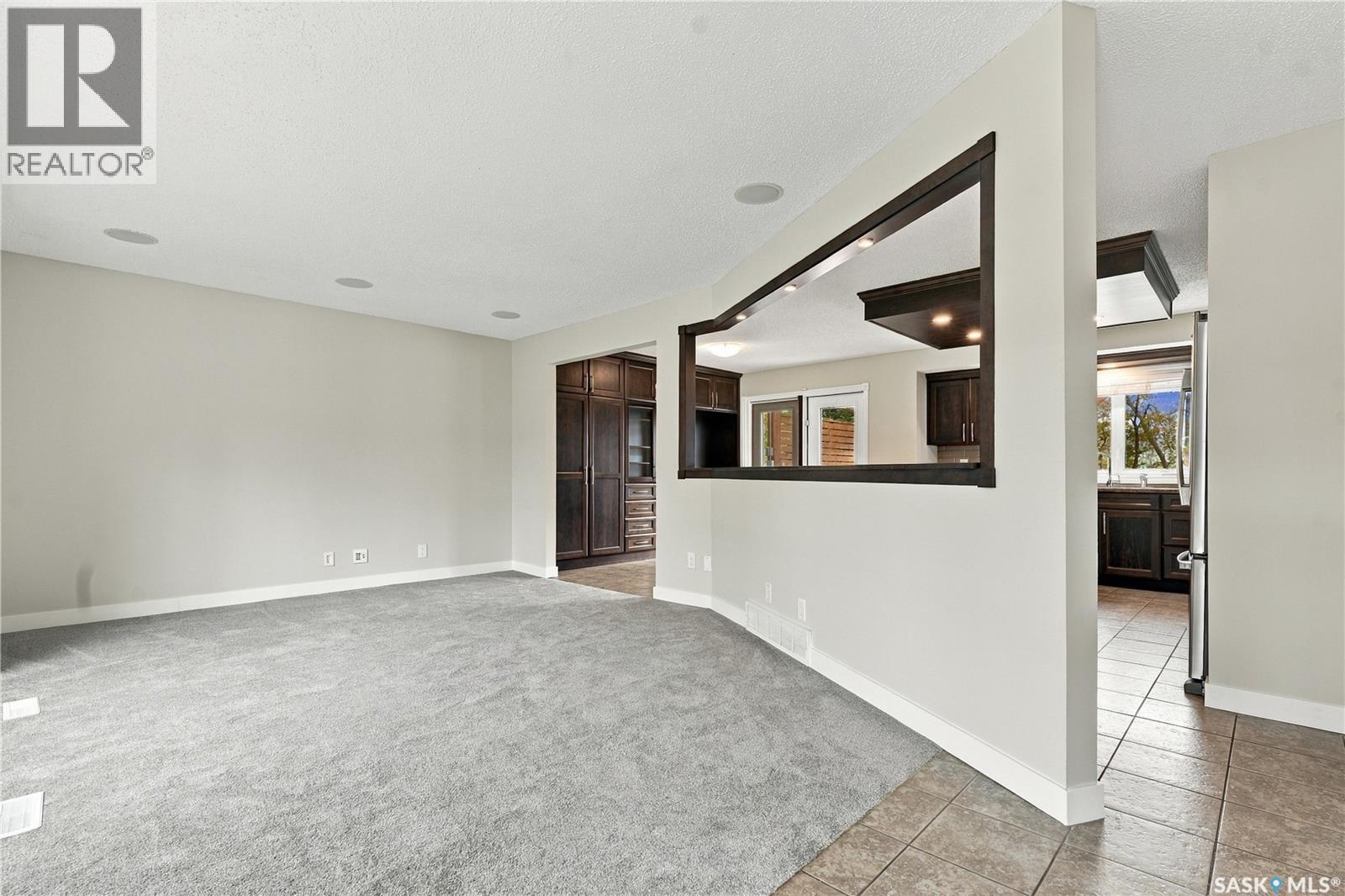 353 Guelph CRESCENT, Saskatoon — photo 4