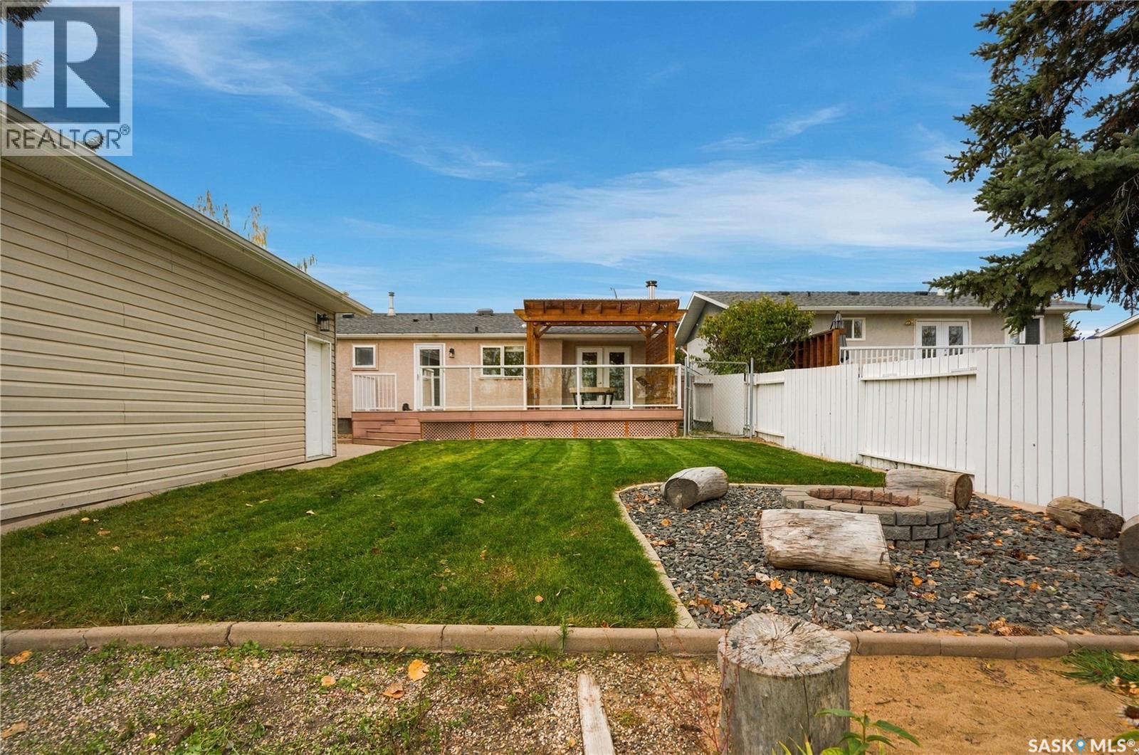 353 Guelph CRESCENT - 48