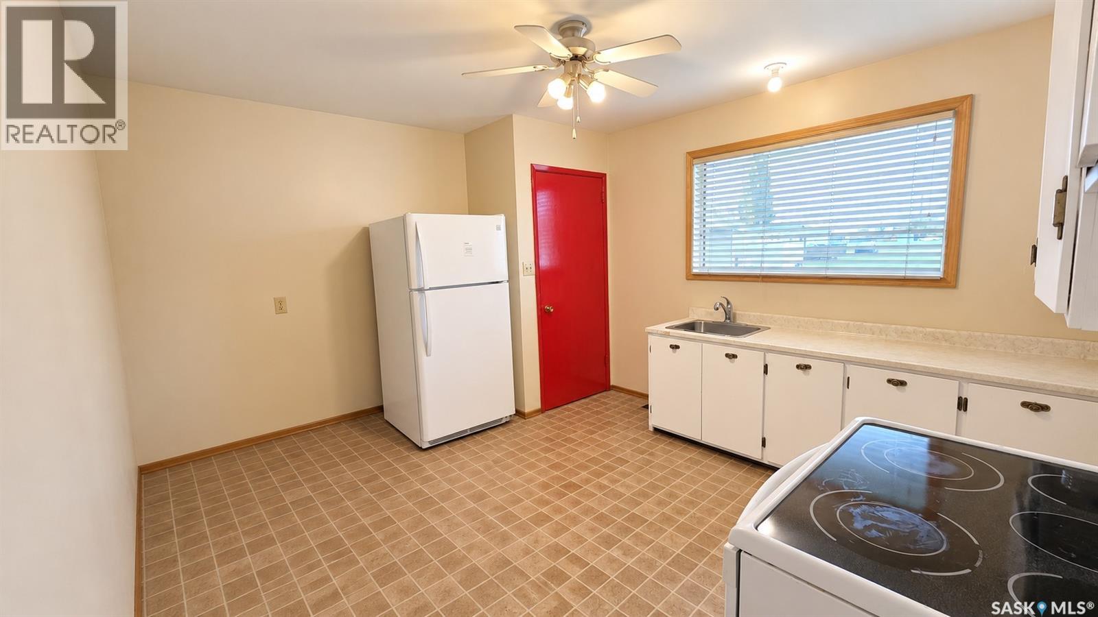 810 96th AVENUE - 4