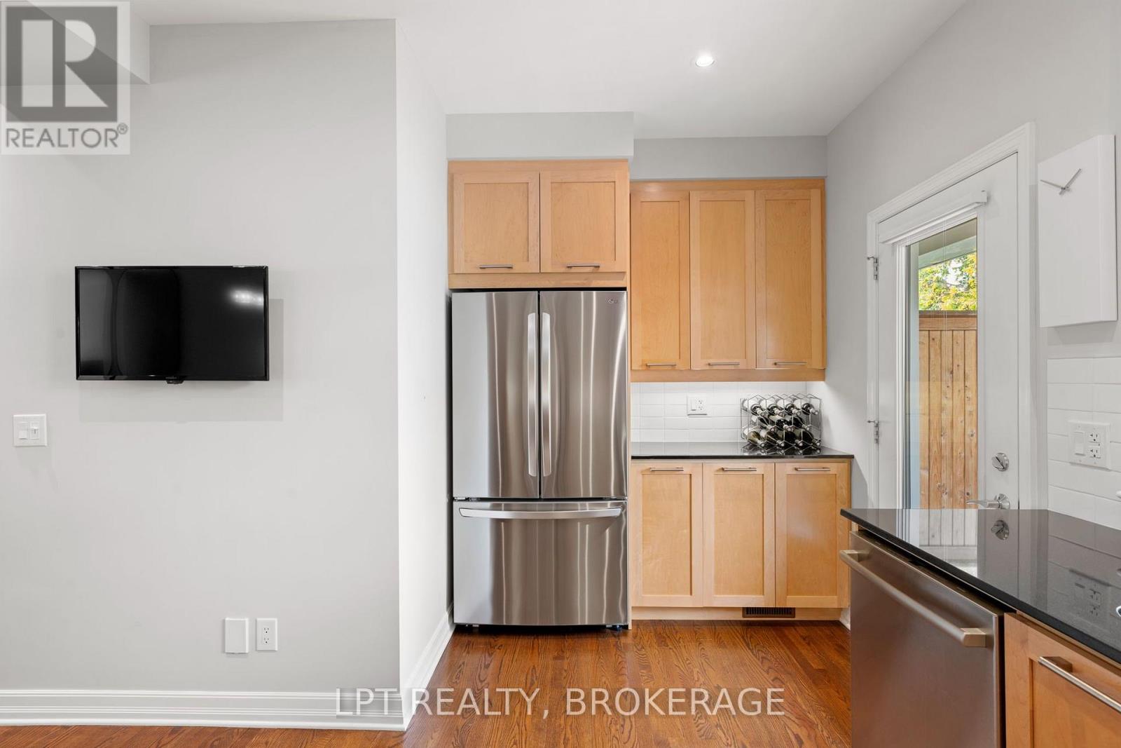 202 Dalkeith Private — photo 18