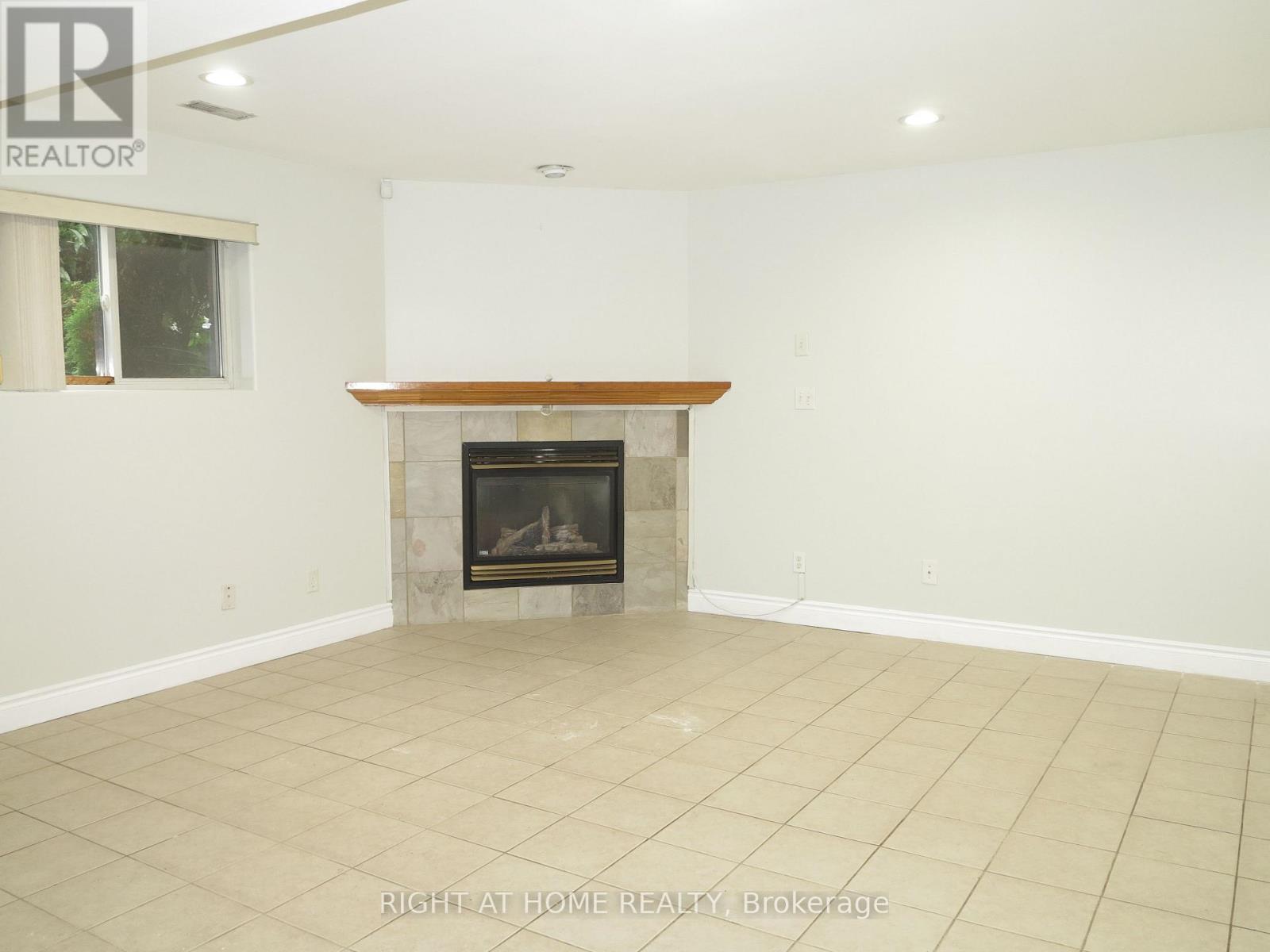 101 JOANNE COURT - 18