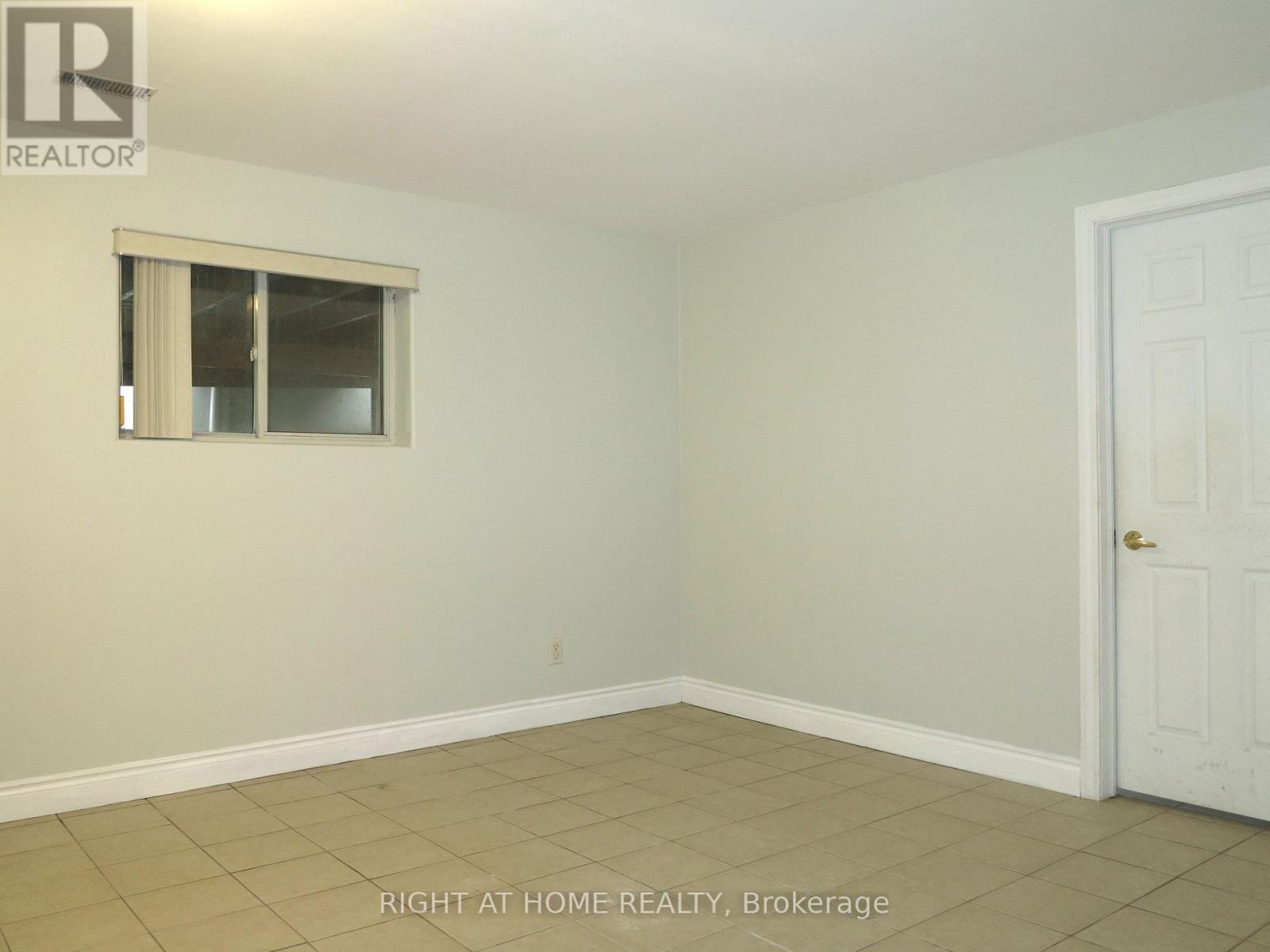 101 JOANNE COURT - 24