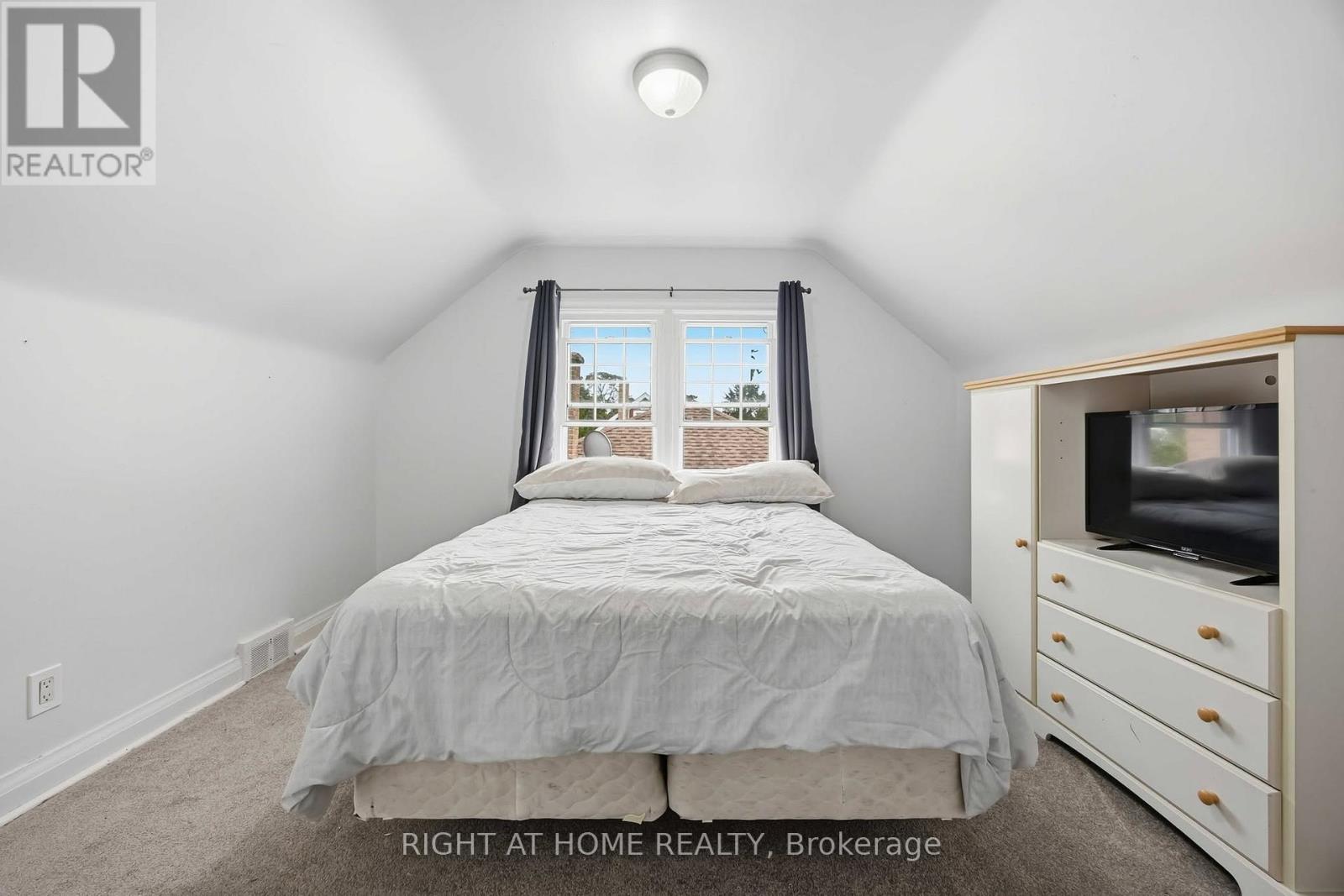 139 GORDON STREET - 13