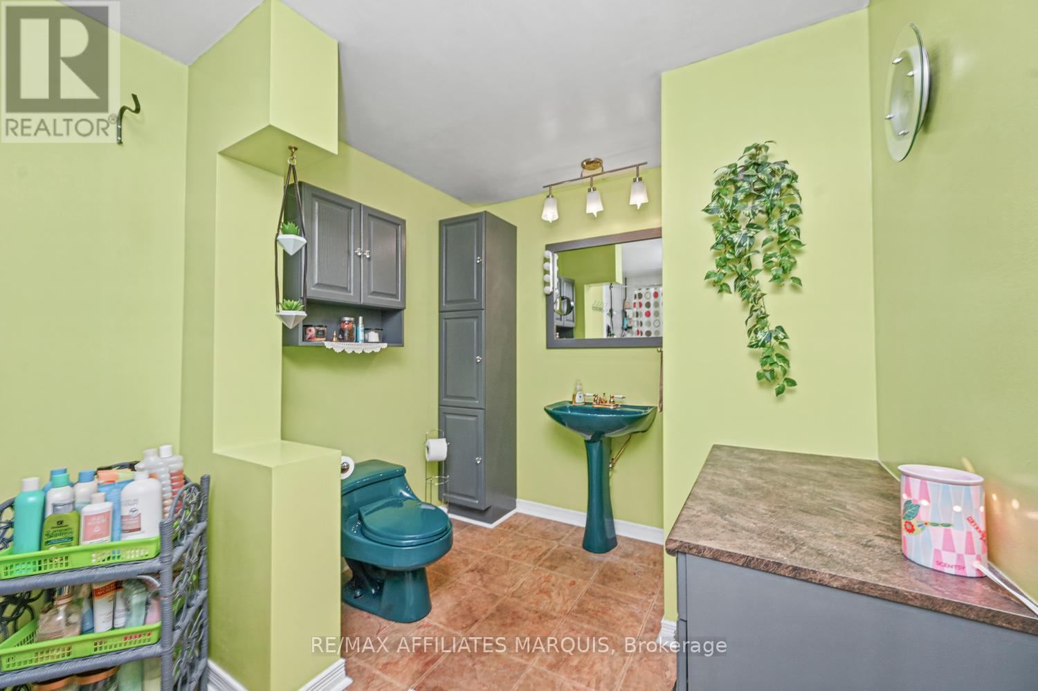 719 IRELAND ROAD - 27