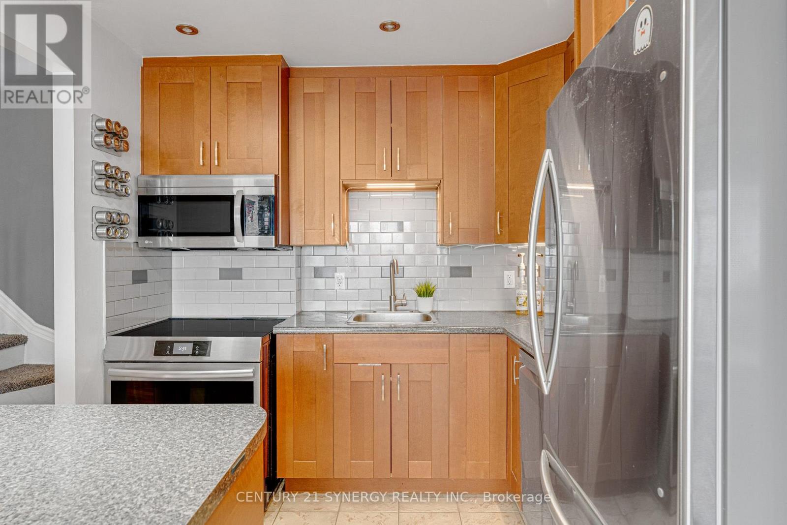 19 A BANNER ROAD - Image 12