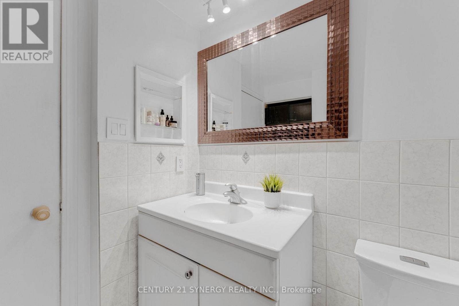19 A BANNER ROAD - Image 21