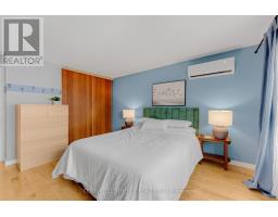 19 A Banner Road, Ottawa, ON K2H8T3 Photo 18