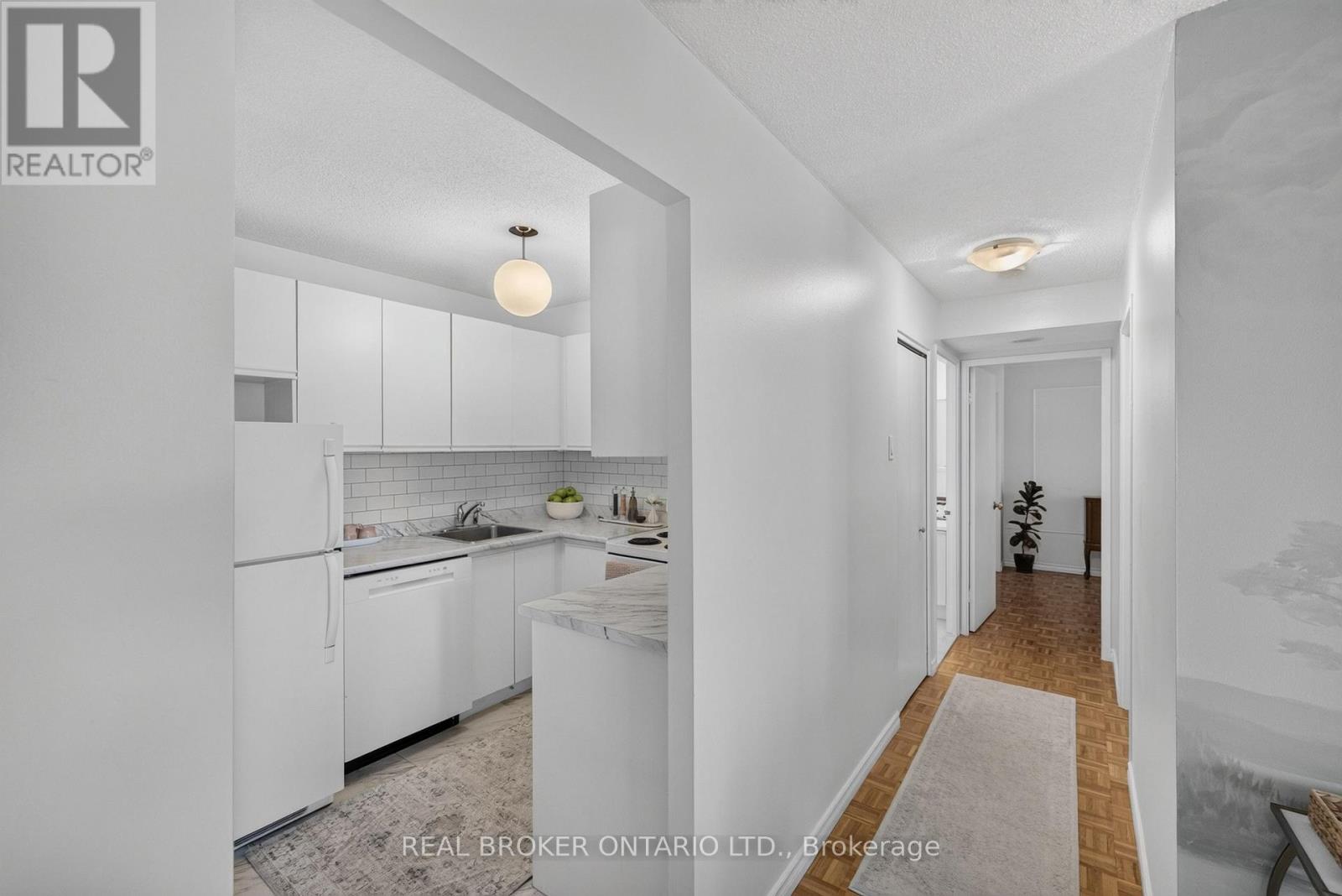 475 Laurier Avenue West — photo 12