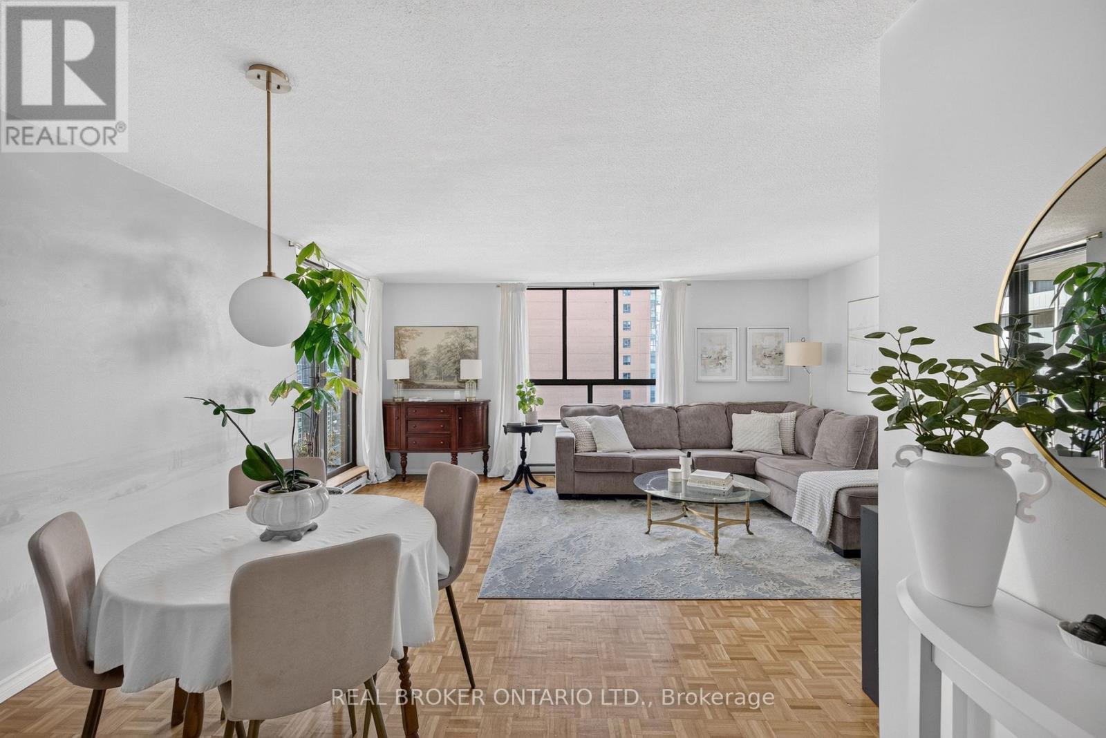 #1601 475 LAURIER AVENUE W - 3