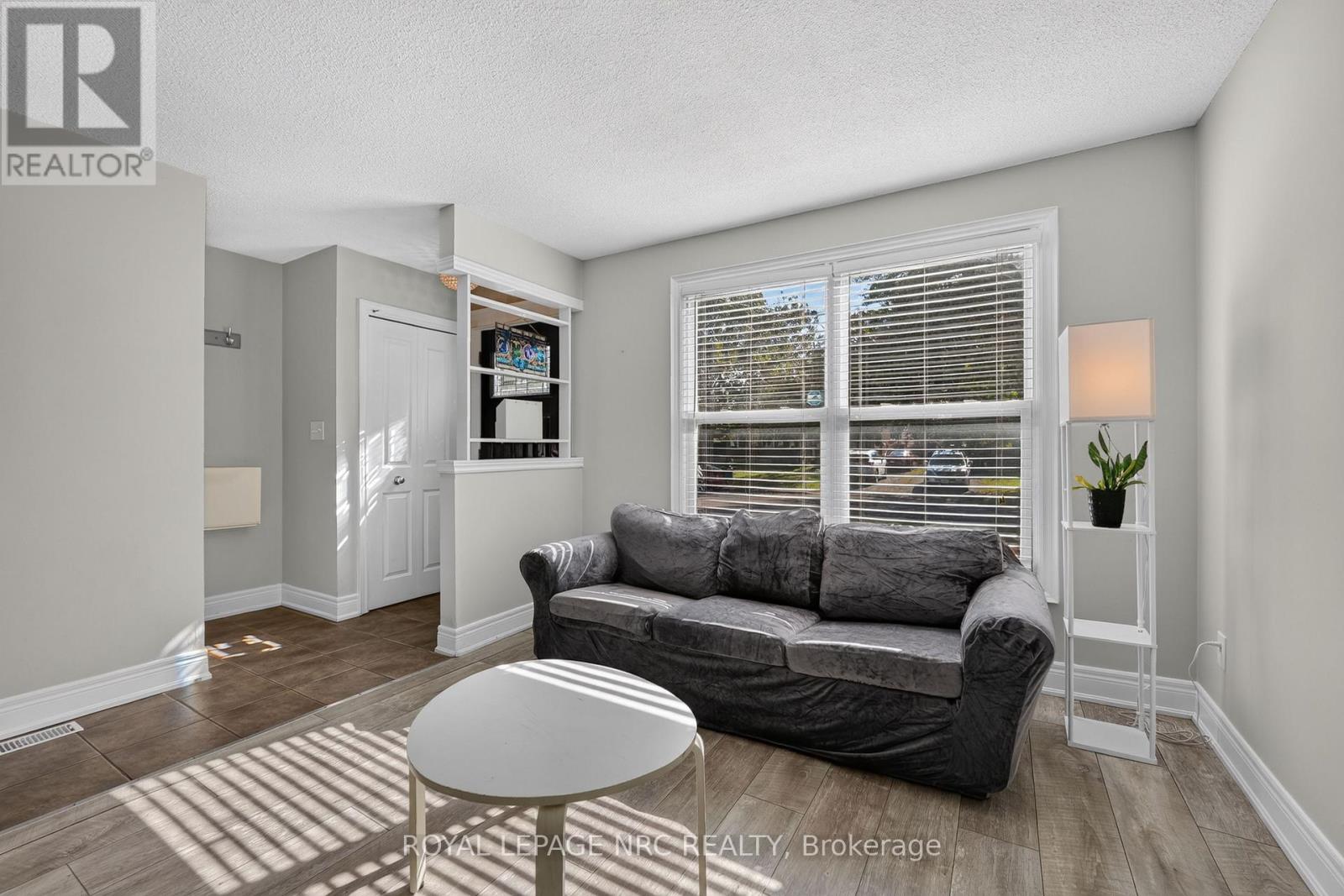 73 Green Maple Drive — photo 4