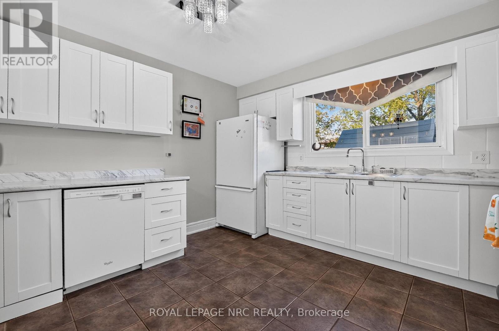 73 Green Maple Drive — photo 7