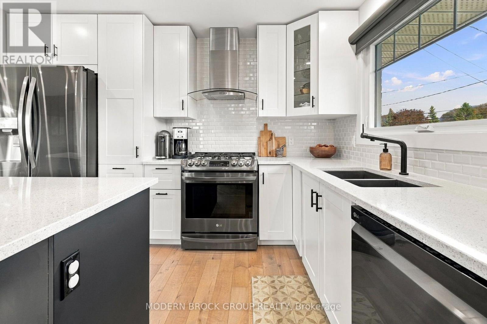 10 Manor Drive — photo 14