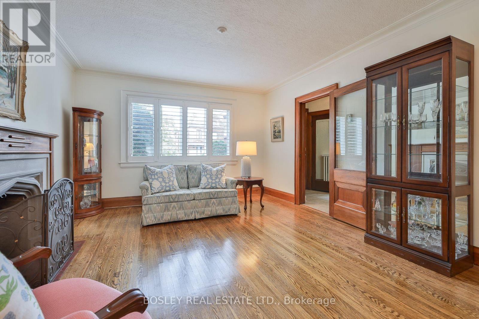 41 St Cuthberts Road, Toronto, ON photo 4