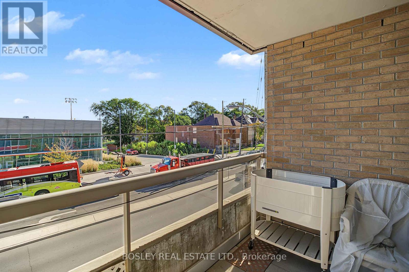 #202 1750 BAYVIEW AVENUE - 27
