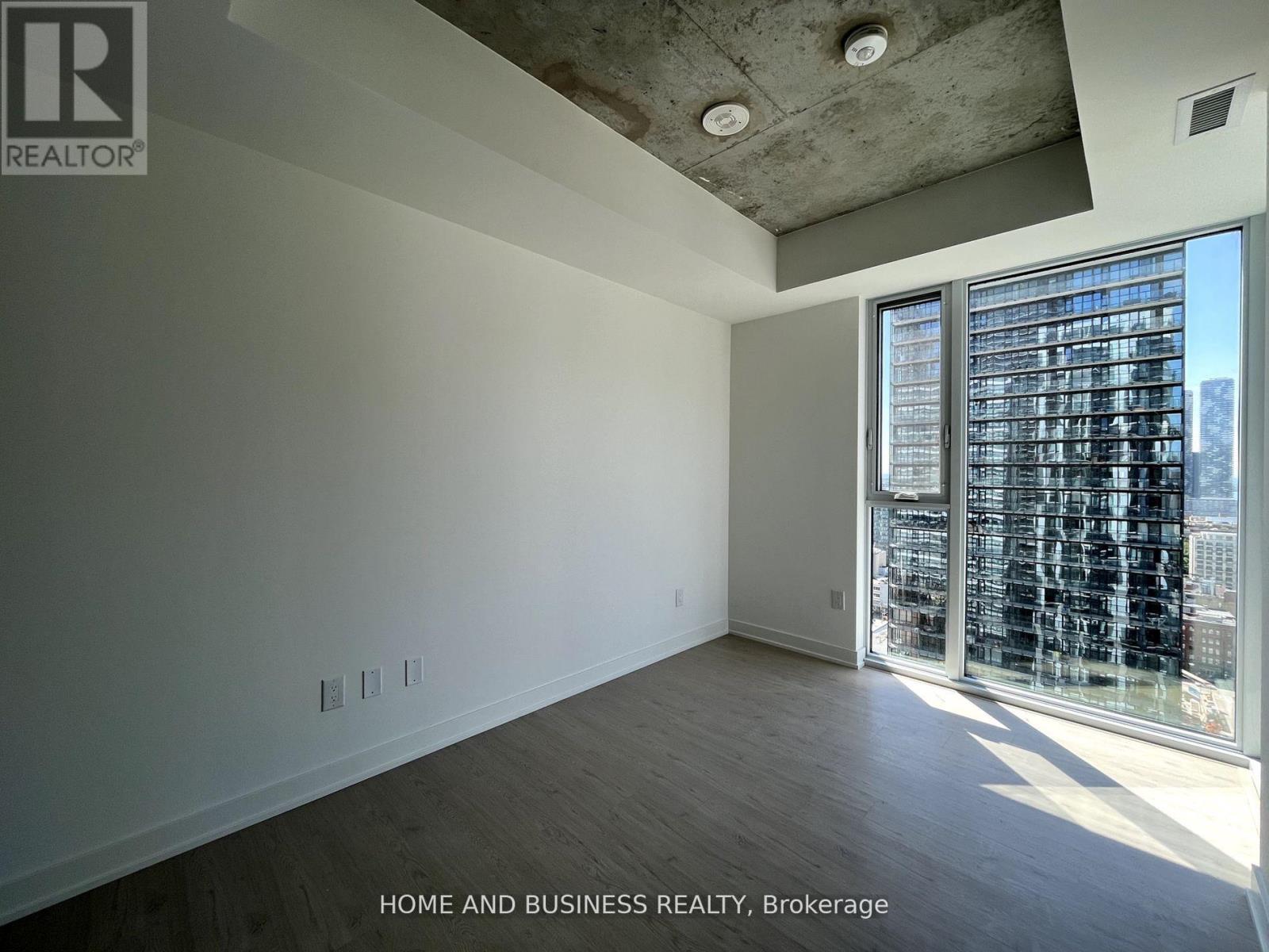 65 Mutual Street — photo 15