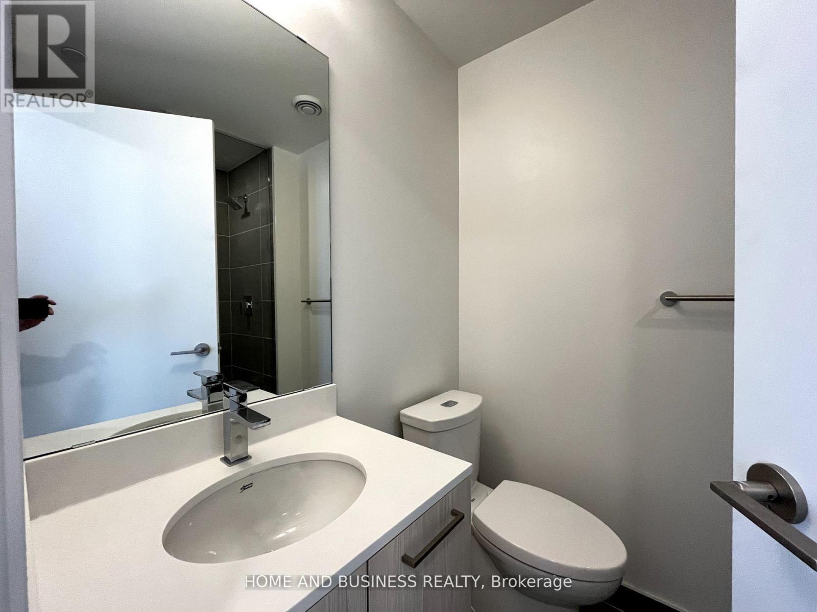 65 Mutual Street — photo 16