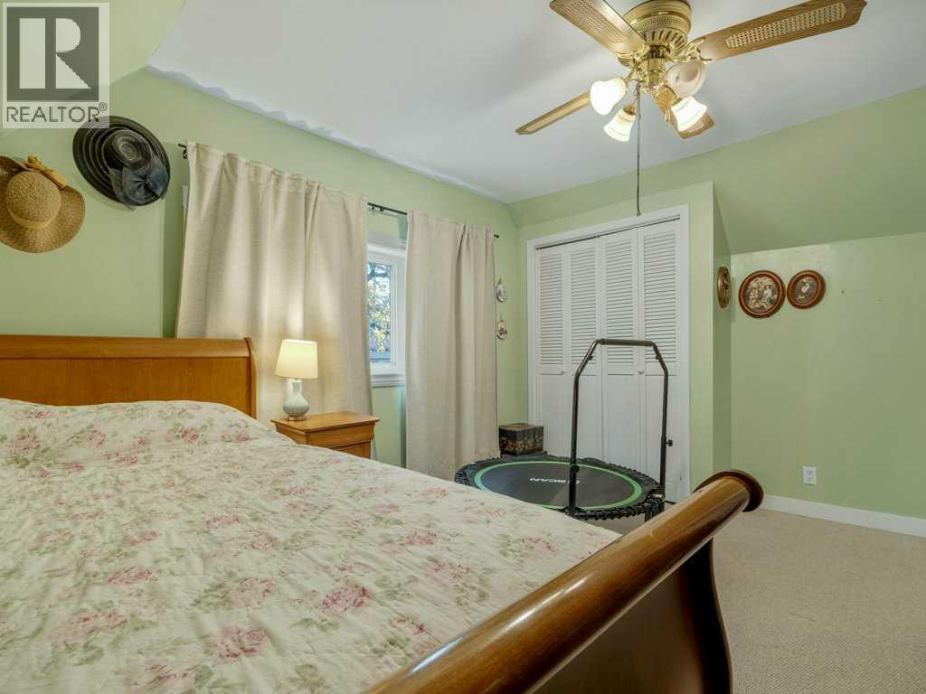 959 8 Street S, photo 31 of 44