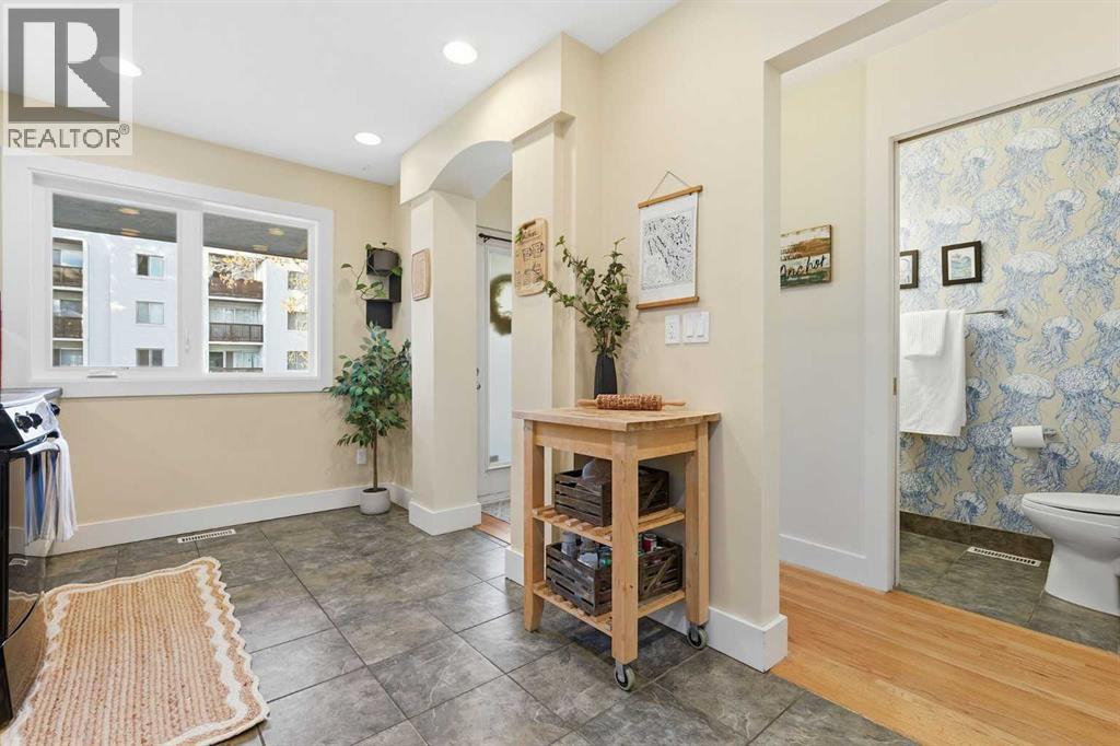 #102 1625 15 Avenue SW - 17