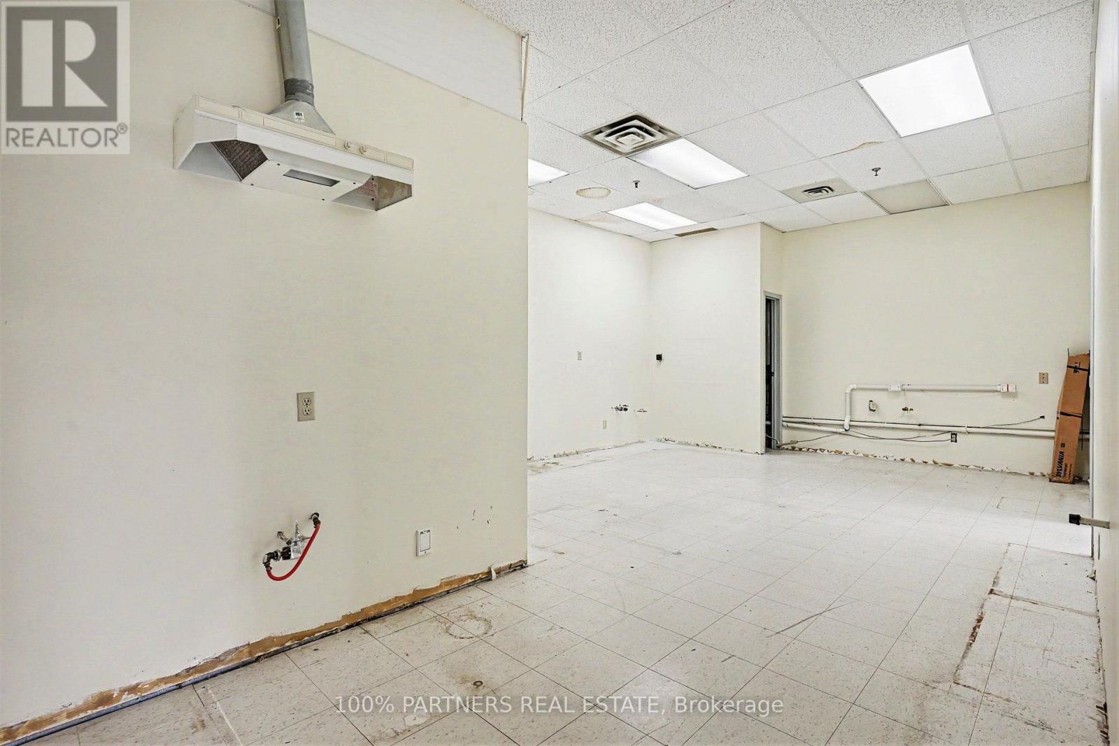 145 Konrad Crescent — photo 4