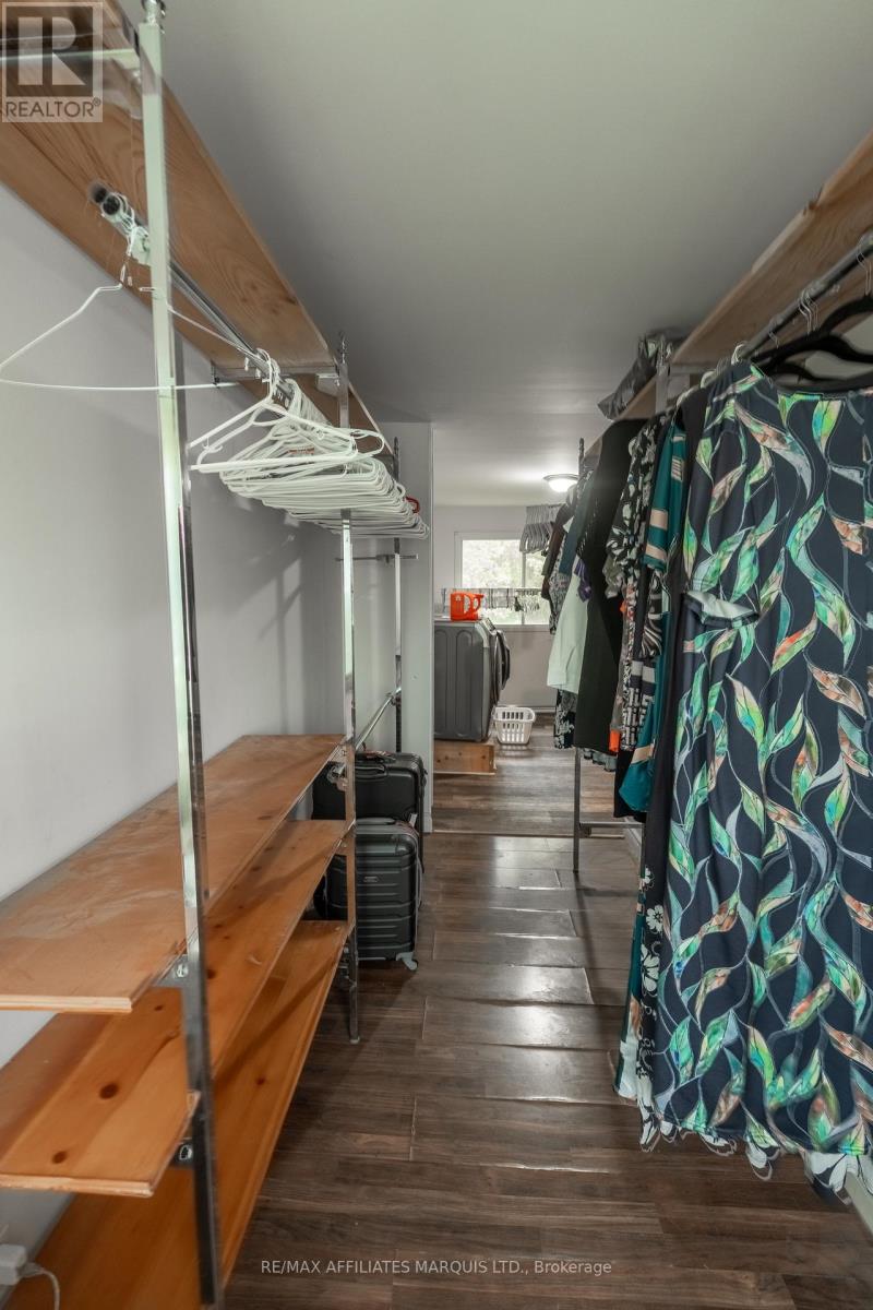 60 Maple Street — photo 10