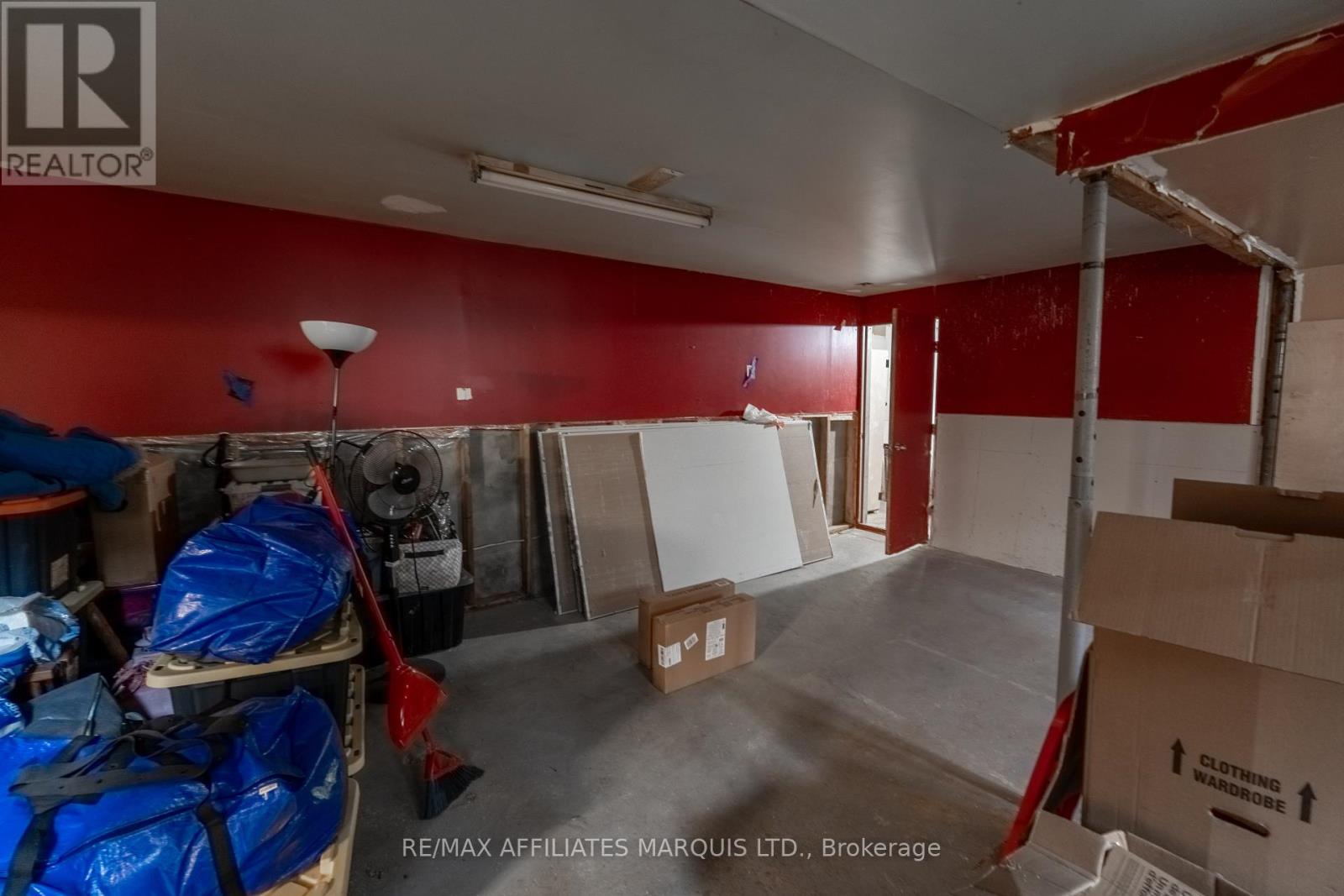 60 Maple Street — photo 18