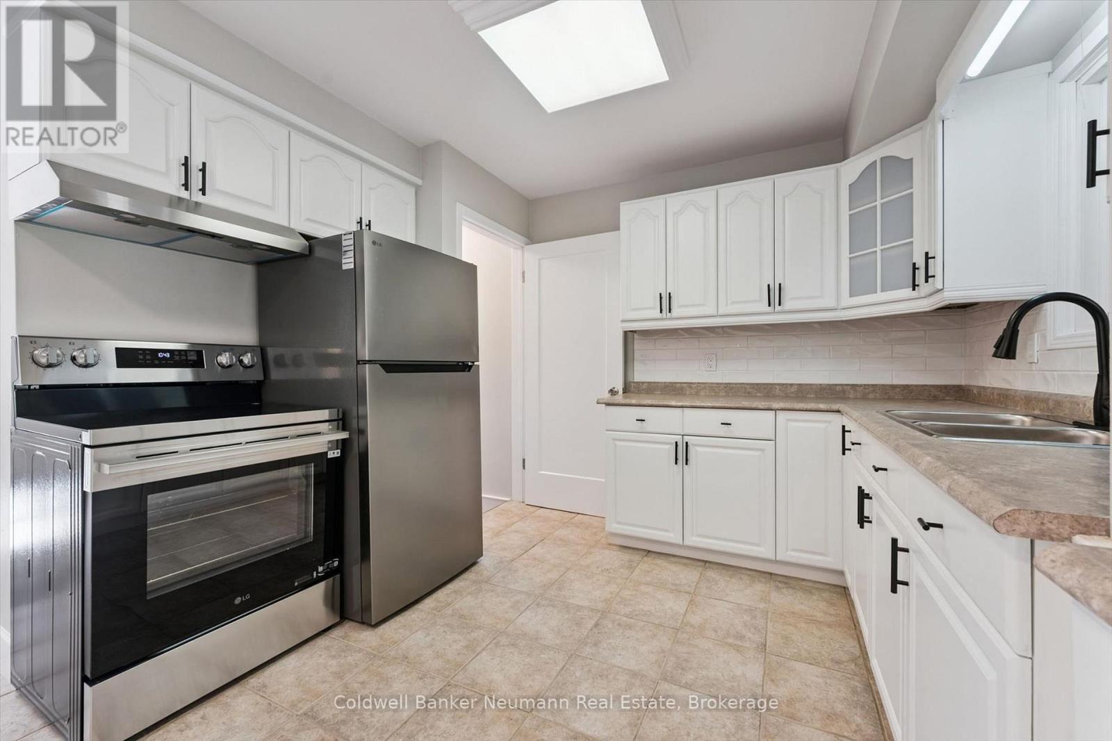 22 Carter Drive — photo 16