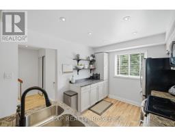 Laundry room - 157 Moregate Crescent, Brampton, ON L6S3K9 Photo 8