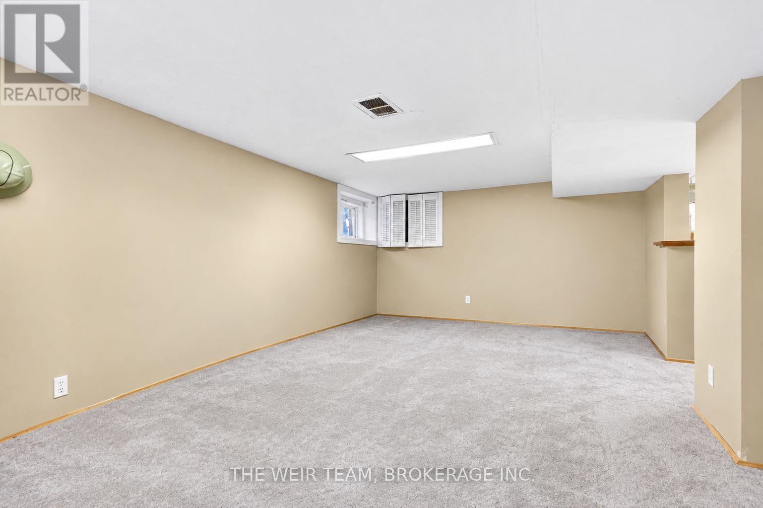 226 OTTAWA STREET S - 27