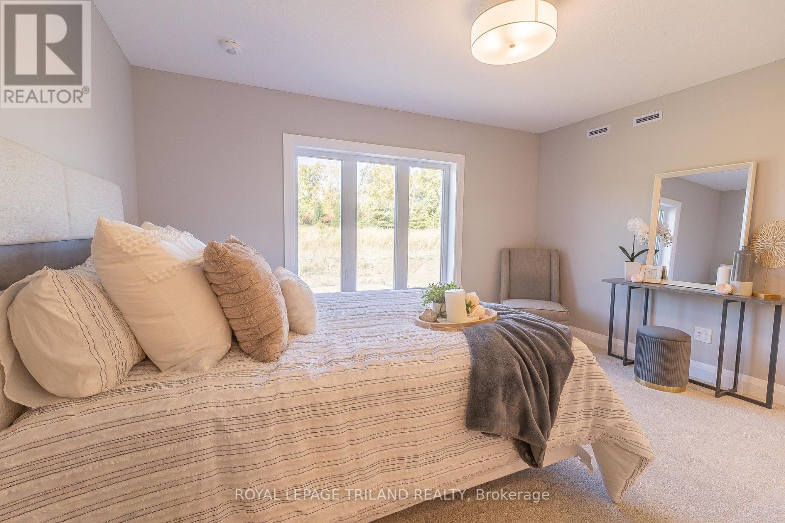 138 Benjamin Parkway — photo 17