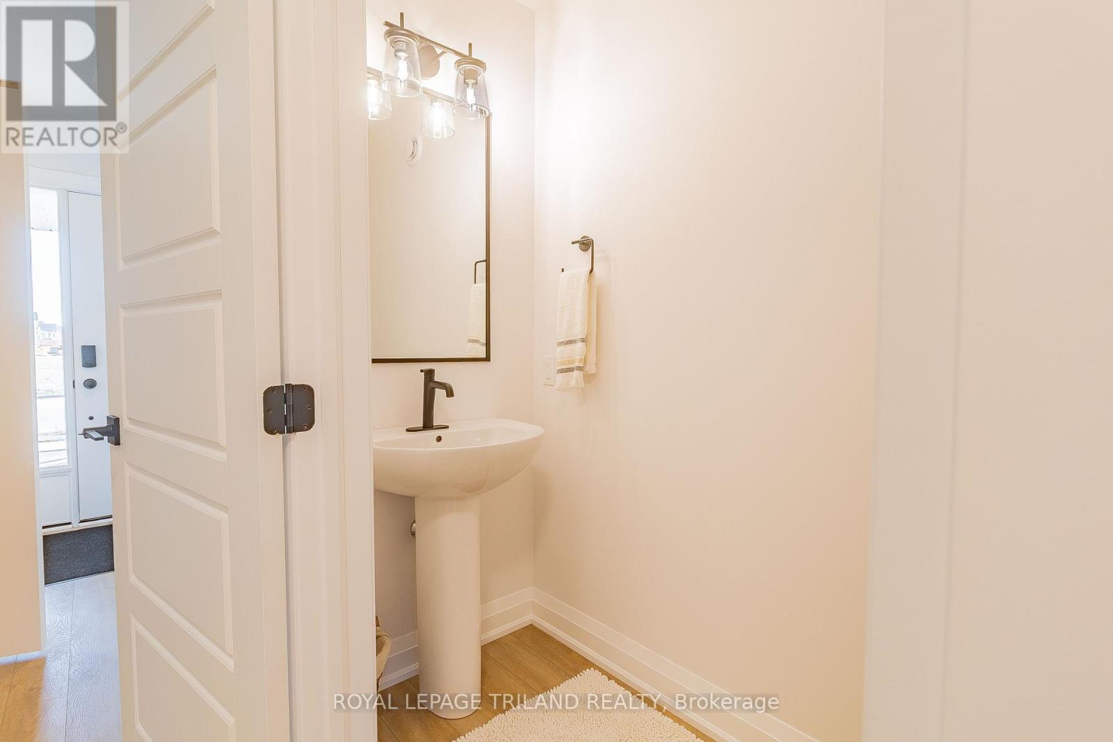 138 Benjamin Parkway — photo 21