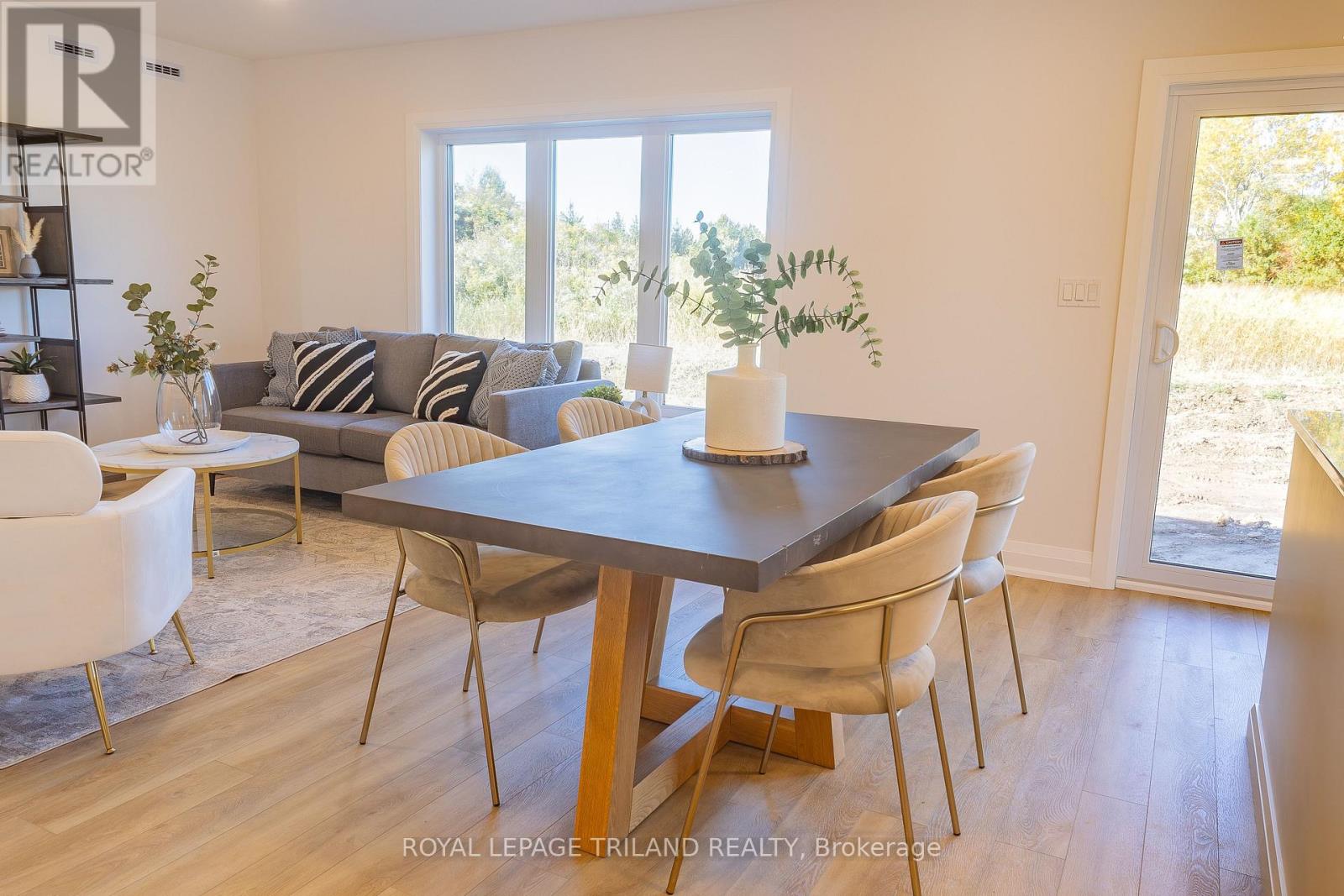 138 Benjamin Parkway — photo 10