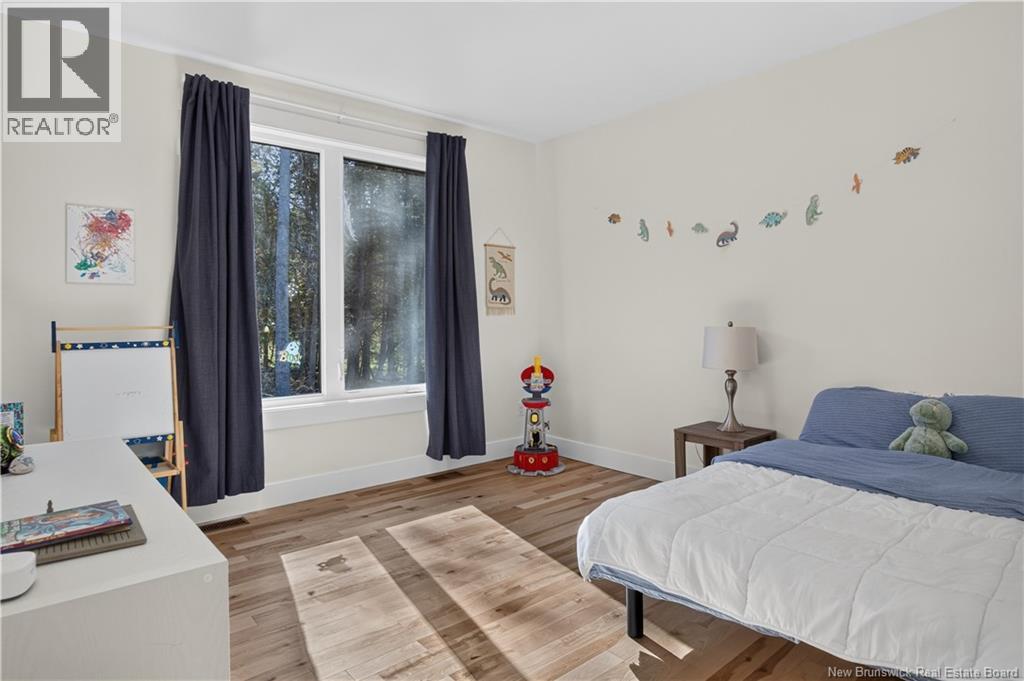 22 Carlingford Drive - 35