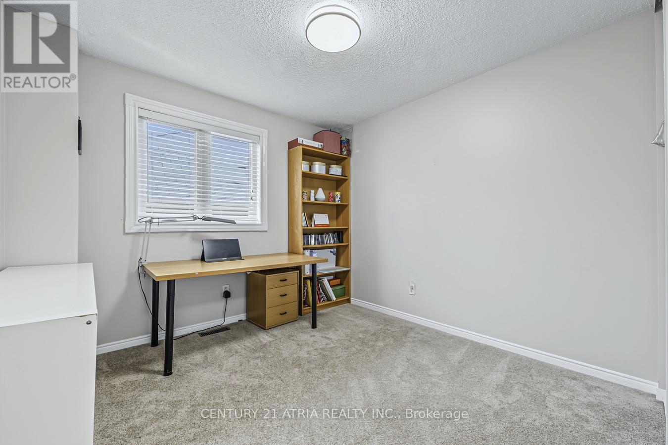 39 CHISWICK CRESCENT - 26