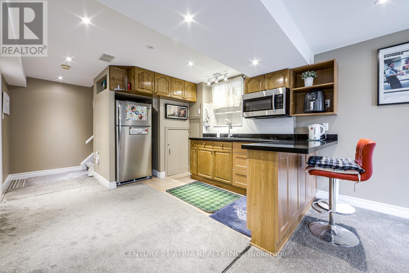 39 CHISWICK CRESCENT - 30