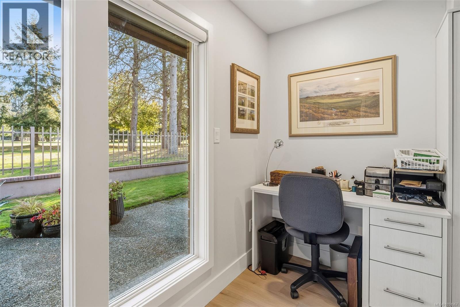 115 2345 Cedar Hill Cross Road, Oak Bay