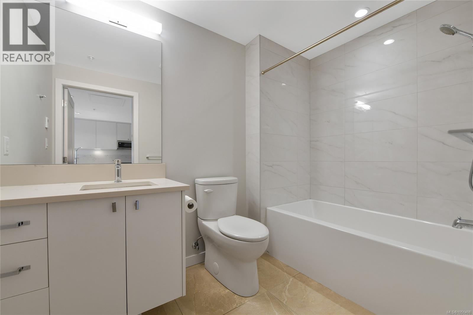 #408 4030 Shelbourne St - 19