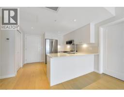 408 4030 Shelbourne St, Saanich, BC V8N3E4 Photo 12