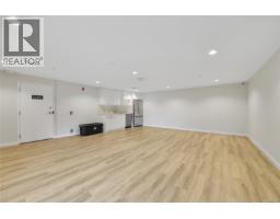 408 4030 Shelbourne St, Saanich, BC V8N3E4 Photo 33