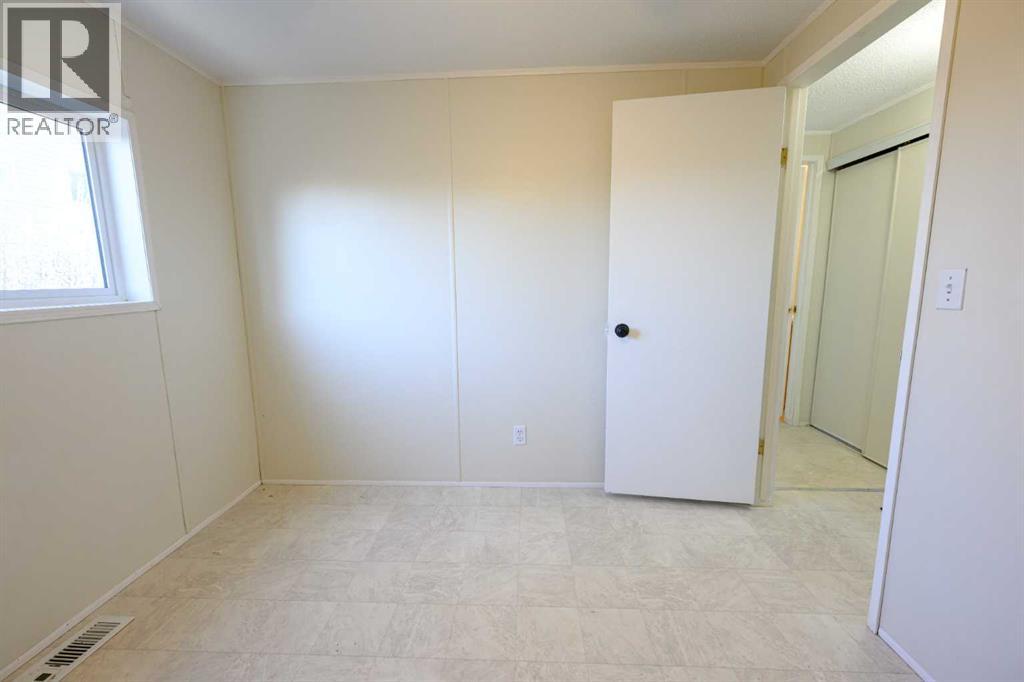 10017 100 Avenue - 11