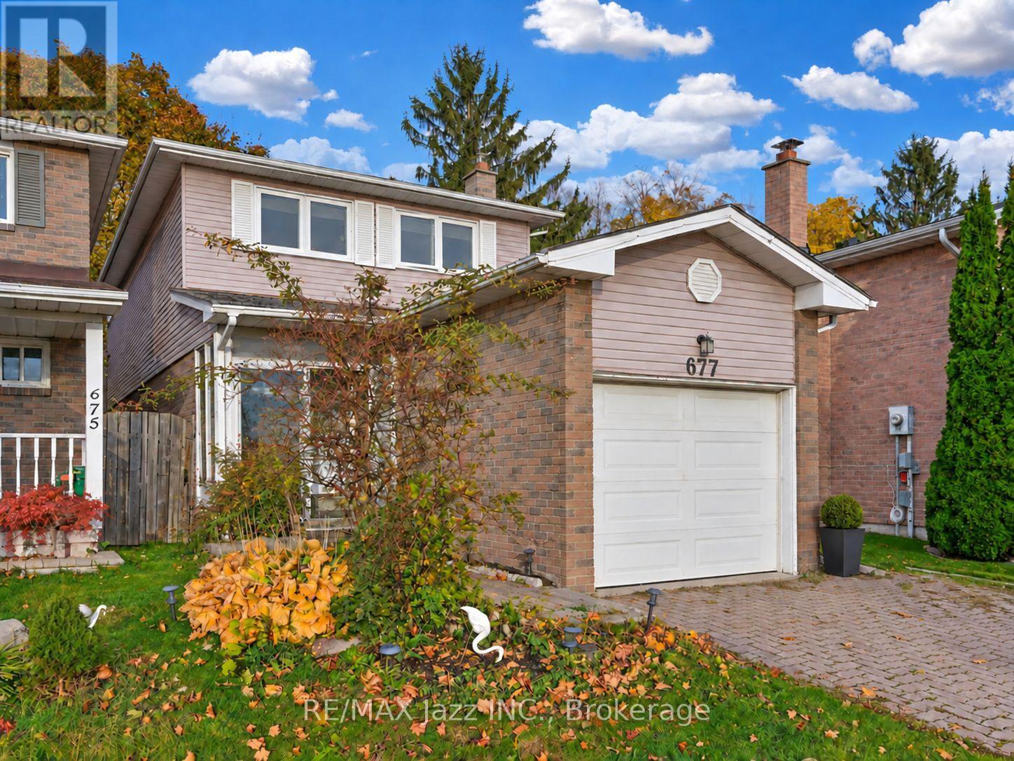 677 Grandview Drive, Oshawa, ON photo 1