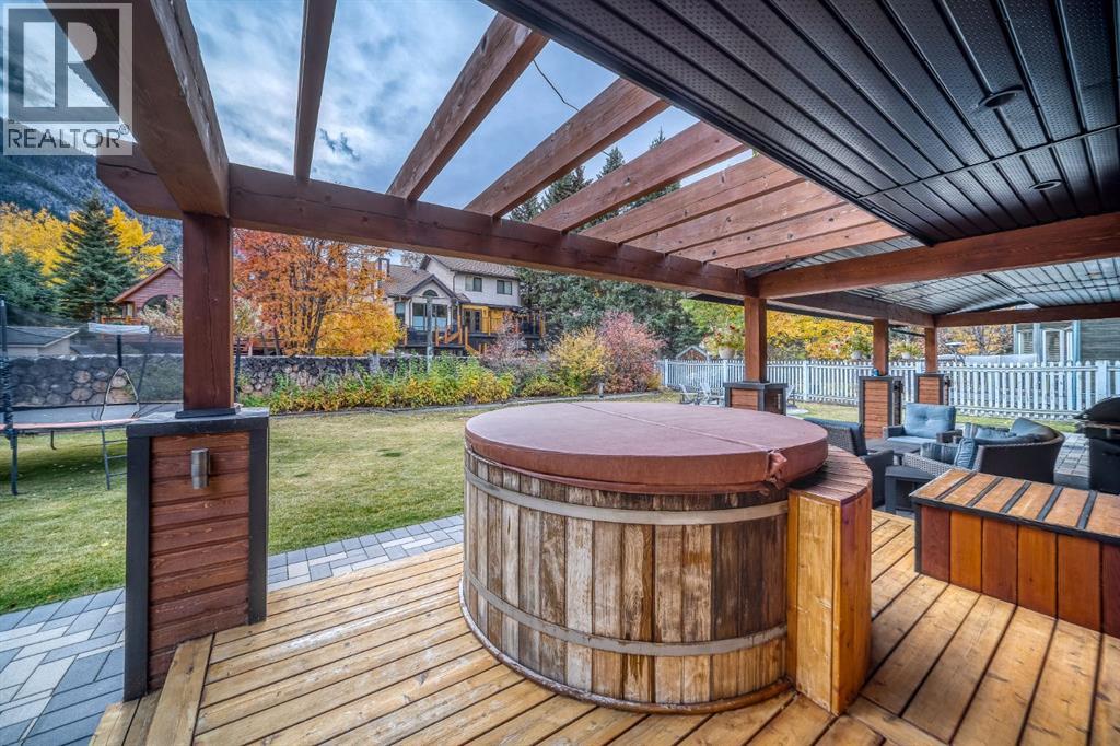 115 Spray Avenue - 33