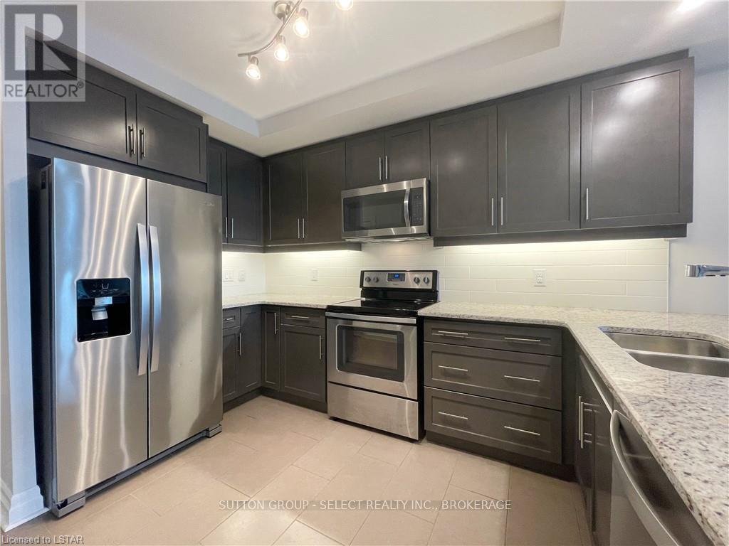 260 Villagewalk Boulevard — photo 13