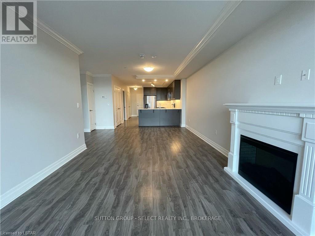 260 Villagewalk Boulevard — photo 16