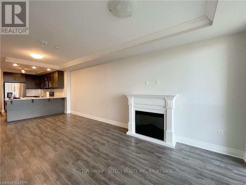 260 Villagewalk Boulevard — photo 20