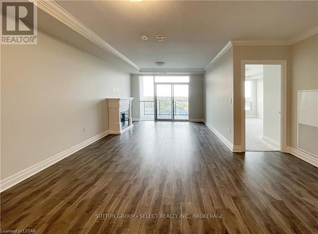 260 Villagewalk Boulevard — photo 21