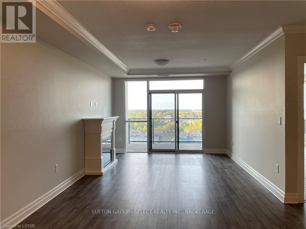 260 Villagewalk Boulevard — photo 29
