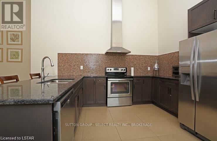 260 Villagewalk Boulevard — photo 4