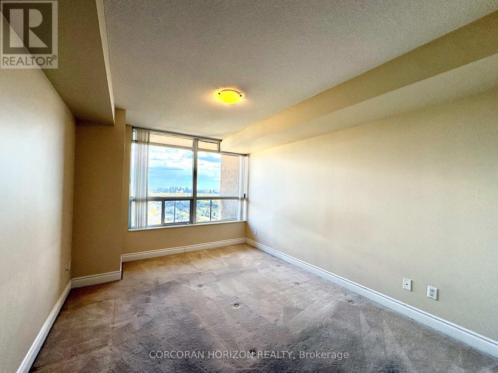 10 Northtown Way — photo 8